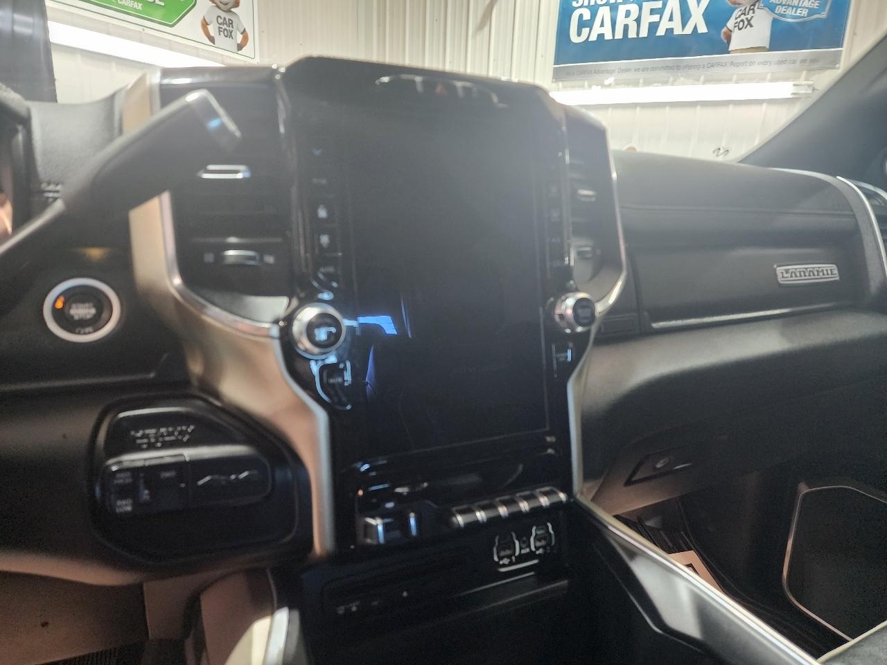 RAM 3500 Laramie 4x4 Crew Cab 8' Box 2019