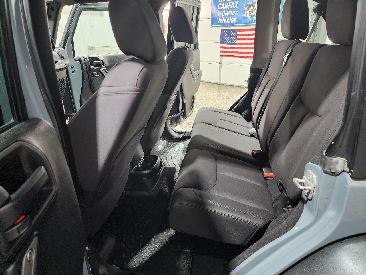 Jeep Wrangler Unlimited 4WD 4dr Sport 2014
