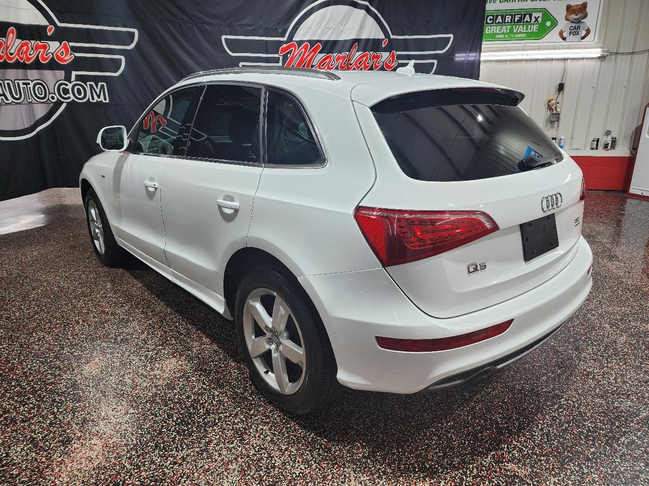 Audi Q5 quattro 4dr 3.2L Premium Plus 2011