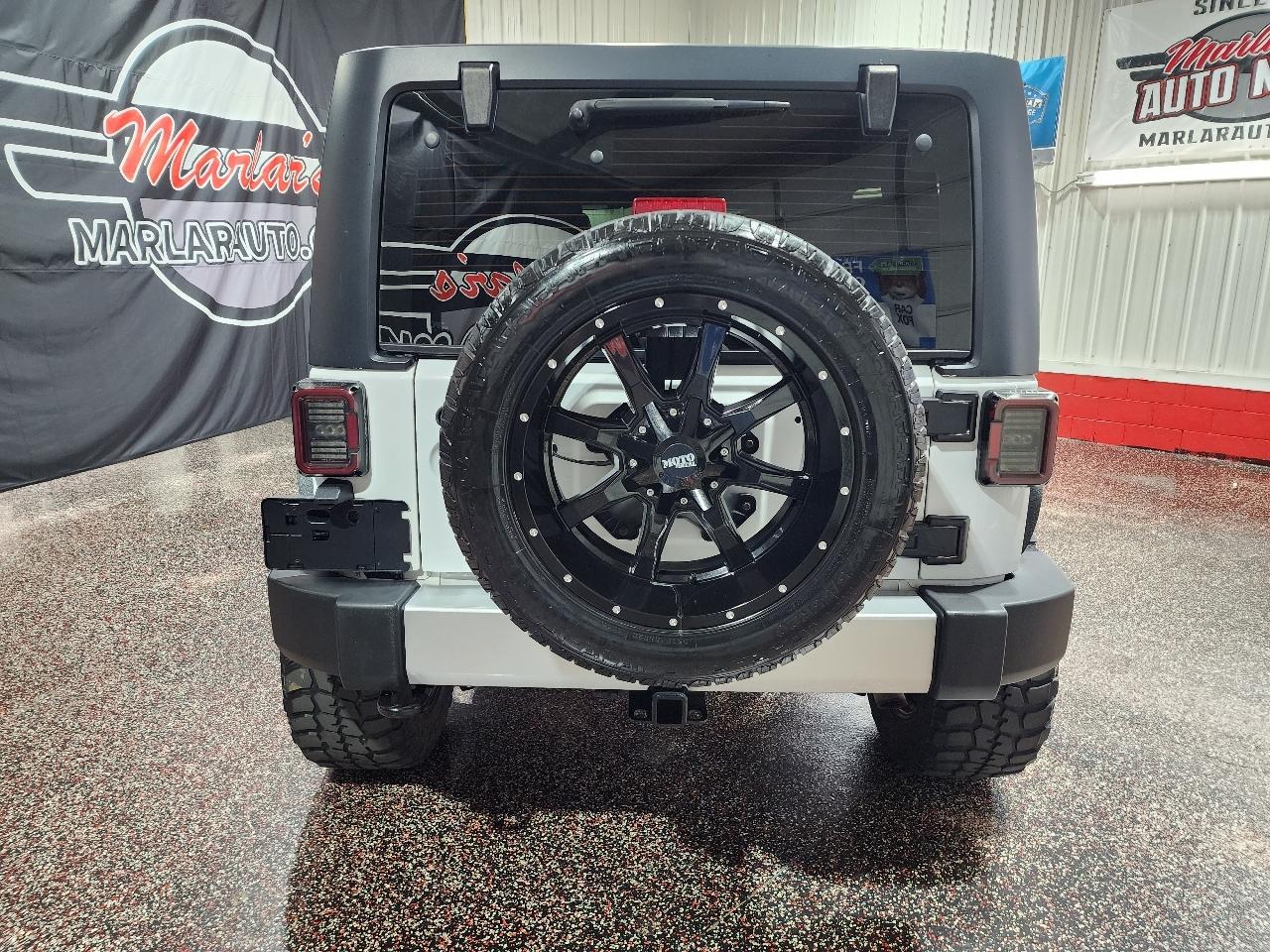 Jeep Wrangler Unlimited 4WD 4dr Sahara 2015