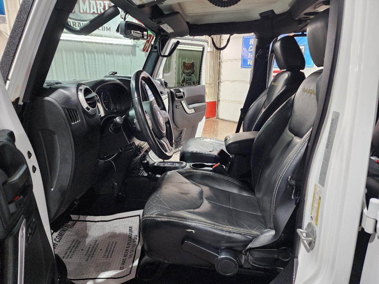 Jeep Wrangler Unlimited 4WD 4dr Sahara 2015