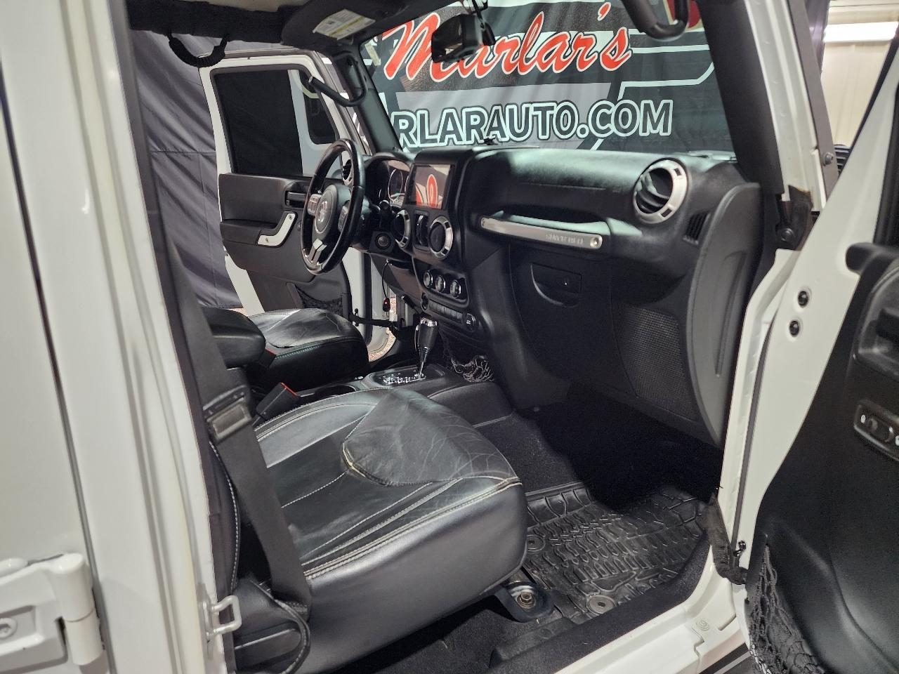 Jeep Wrangler Unlimited 4WD 4dr Sahara 2015