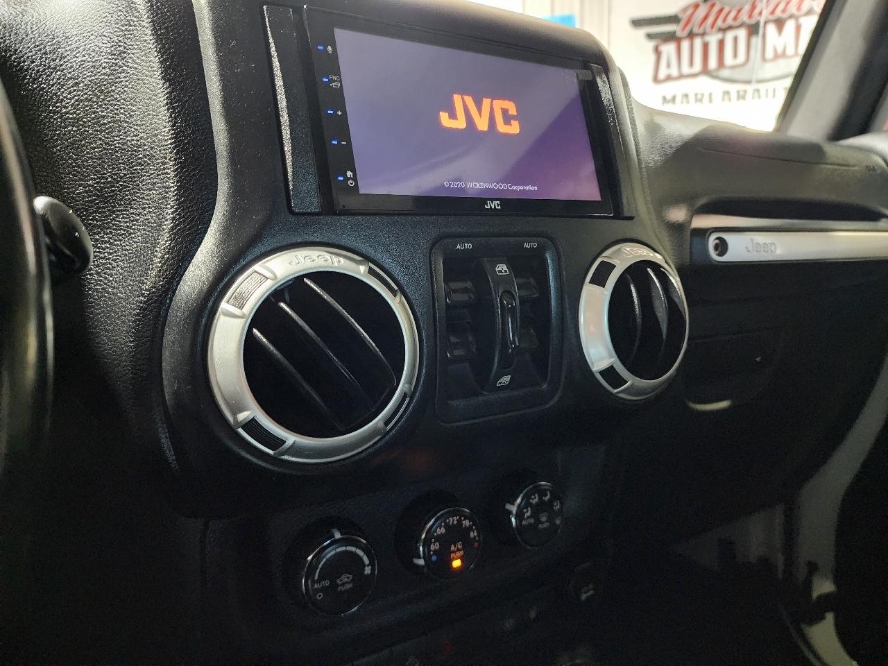 Jeep Wrangler Unlimited 4WD 4dr Sahara 2015