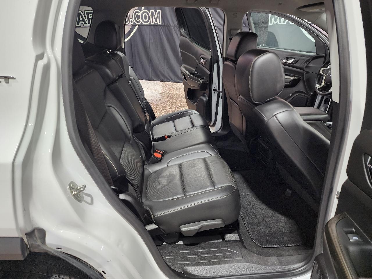 GMC Acadia AWD 4dr SLT 2023