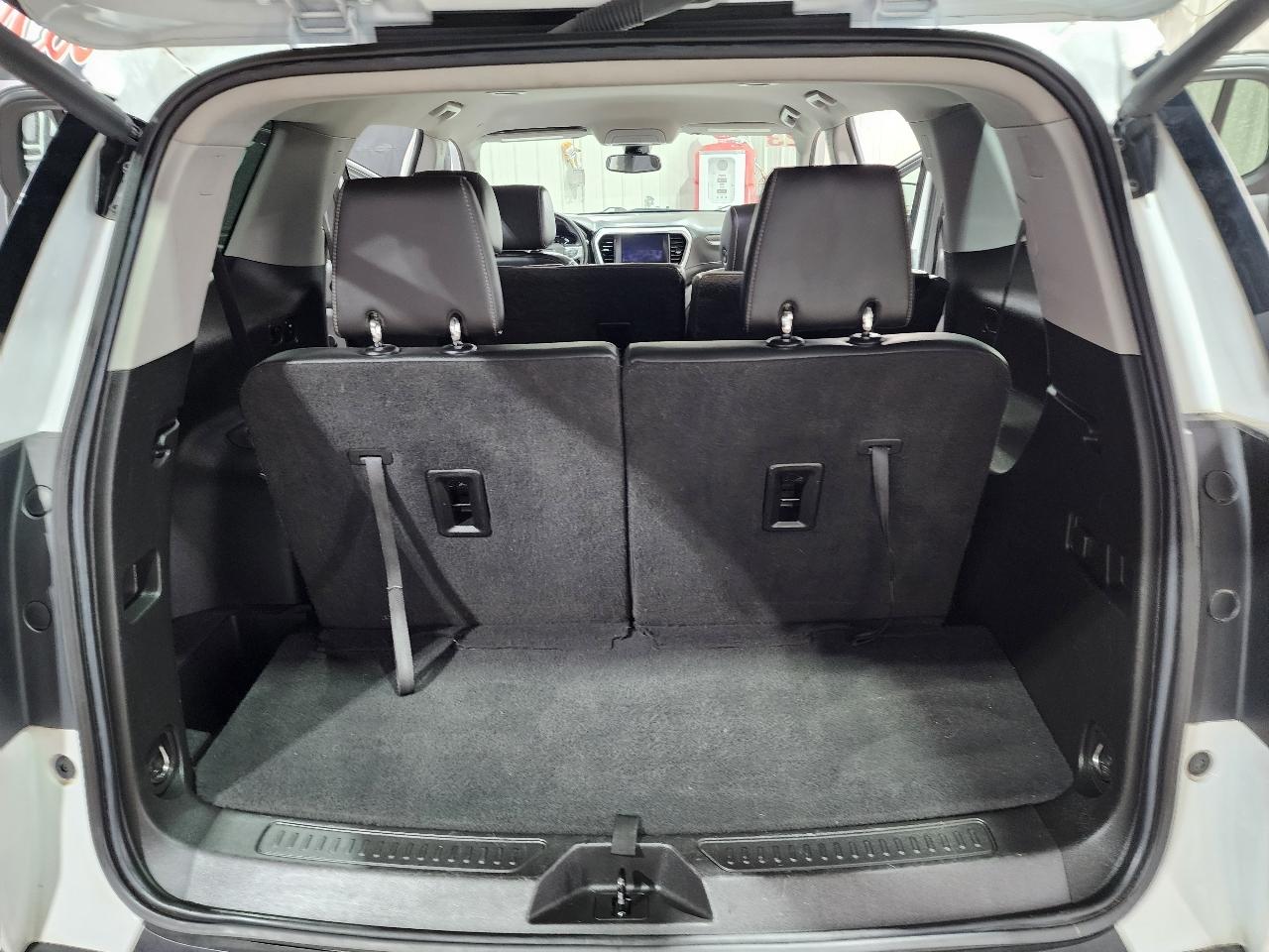 GMC Acadia AWD 4dr SLT 2023