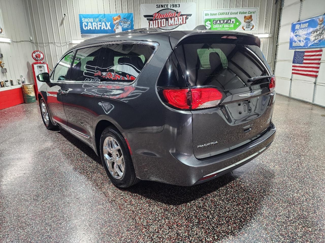 Chrysler Pacifica Limited FWD 2018