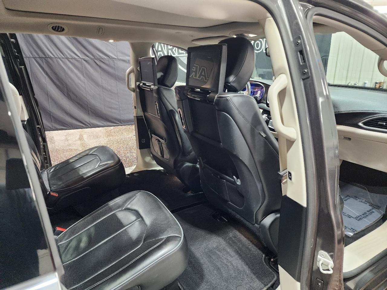 Chrysler Pacifica Limited FWD 2018
