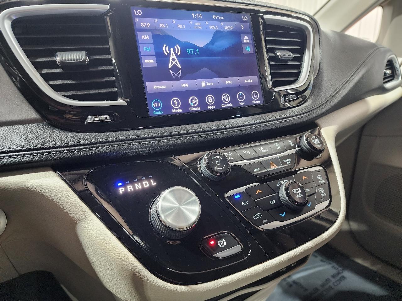 Chrysler Pacifica Limited FWD 2018