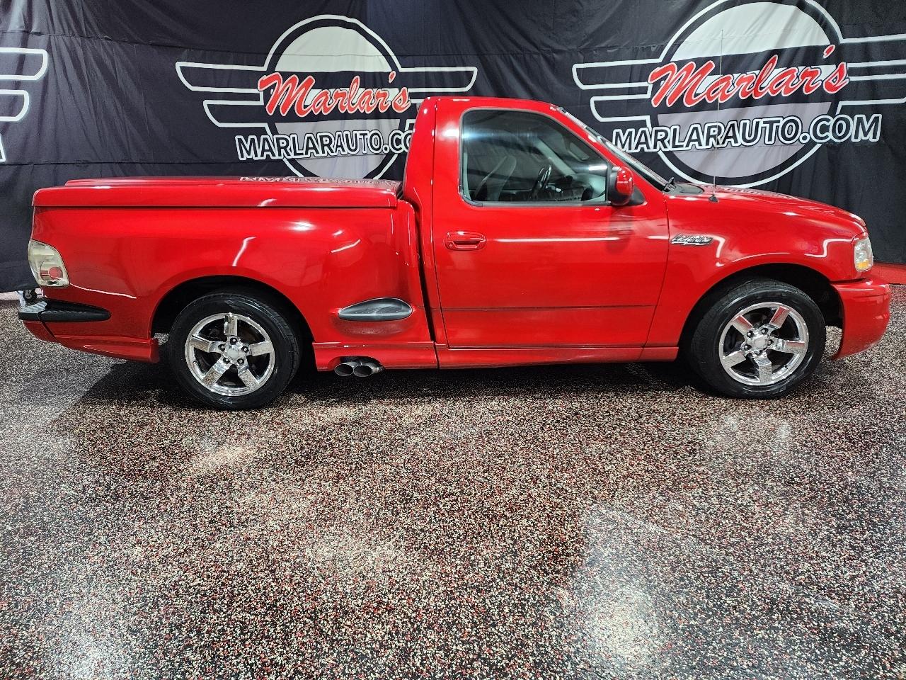 Ford F-150 Reg Cab Flareside 120" Lightning 2001