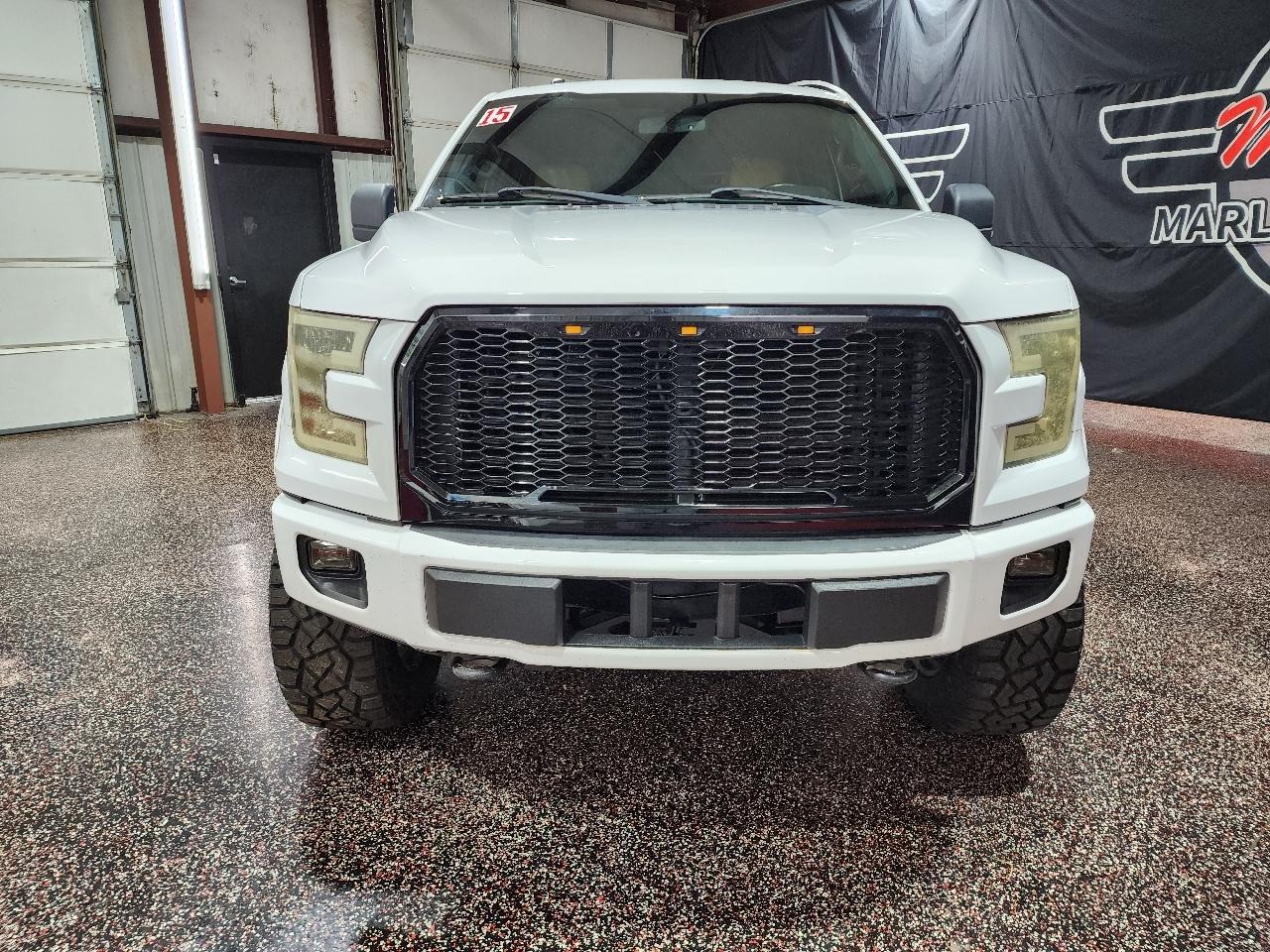 Ford F-150 4WD SuperCrew 157" Lariat w/HD Payload Pkg 2015