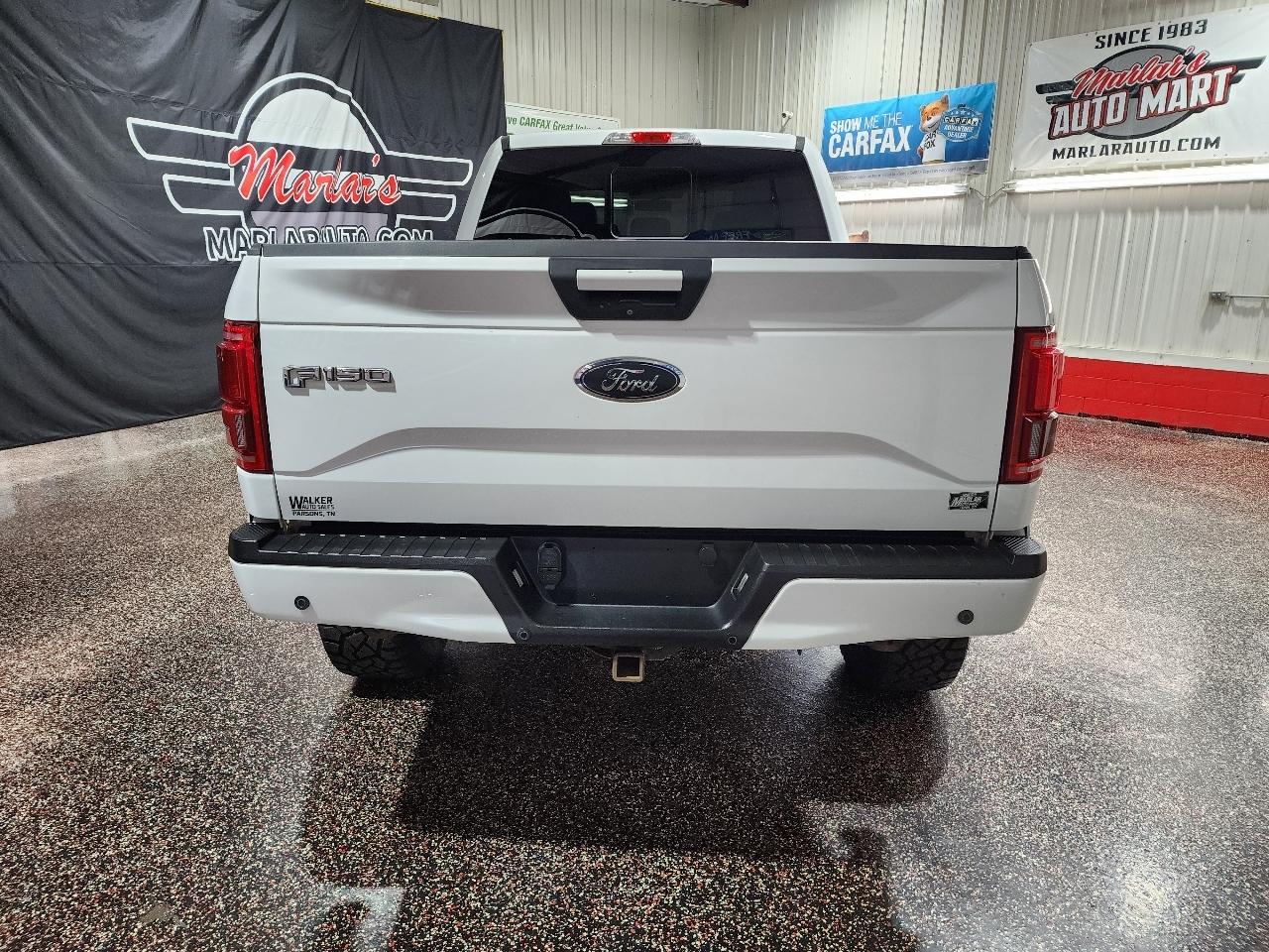 Ford F-150 4WD SuperCrew 157" Lariat w/HD Payload Pkg 2015