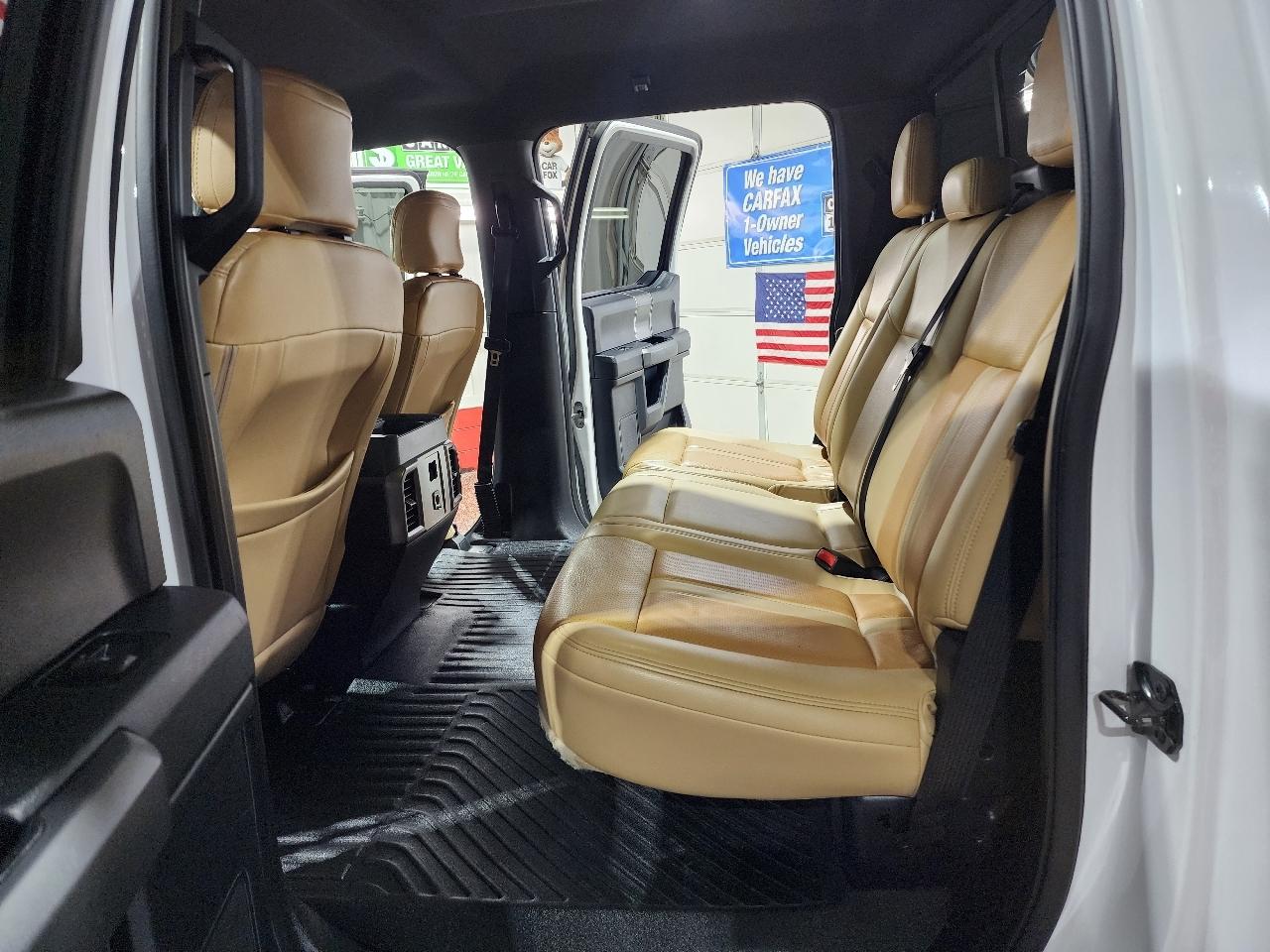 Ford F-150 4WD SuperCrew 157" Lariat w/HD Payload Pkg 2015