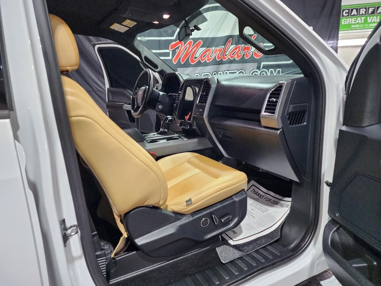Ford F-150 4WD SuperCrew 157" Lariat w/HD Payload Pkg 2015
