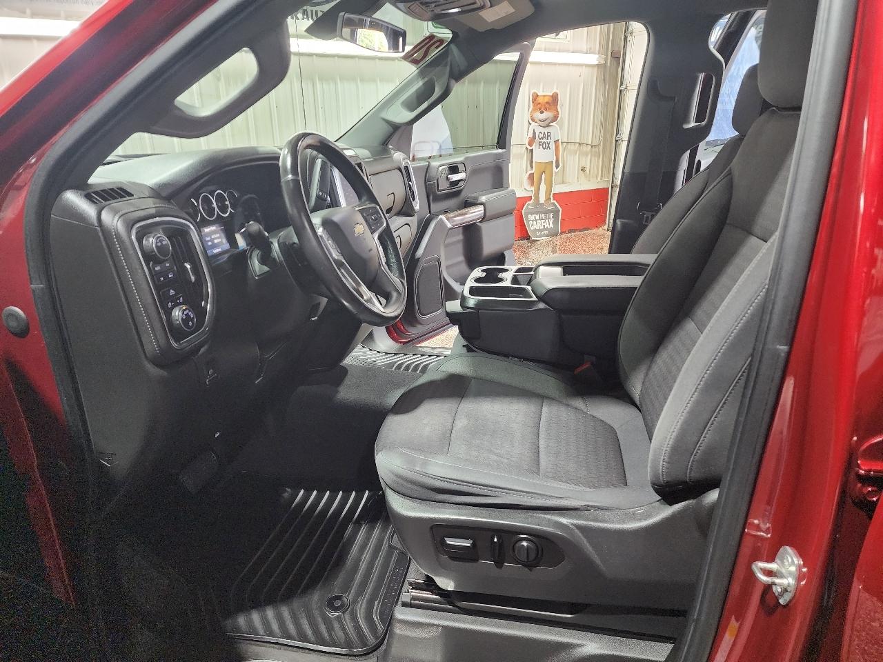 Chevrolet Silverado 1500 4WD Crew Cab 147" LT 2020