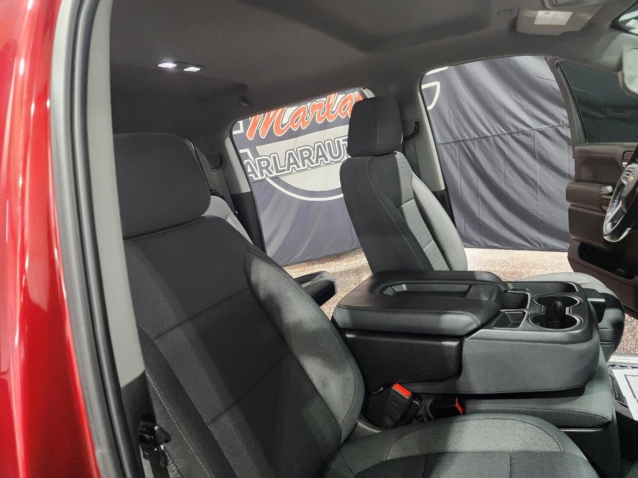 Chevrolet Silverado 1500 4WD Crew Cab 147" LT 2020