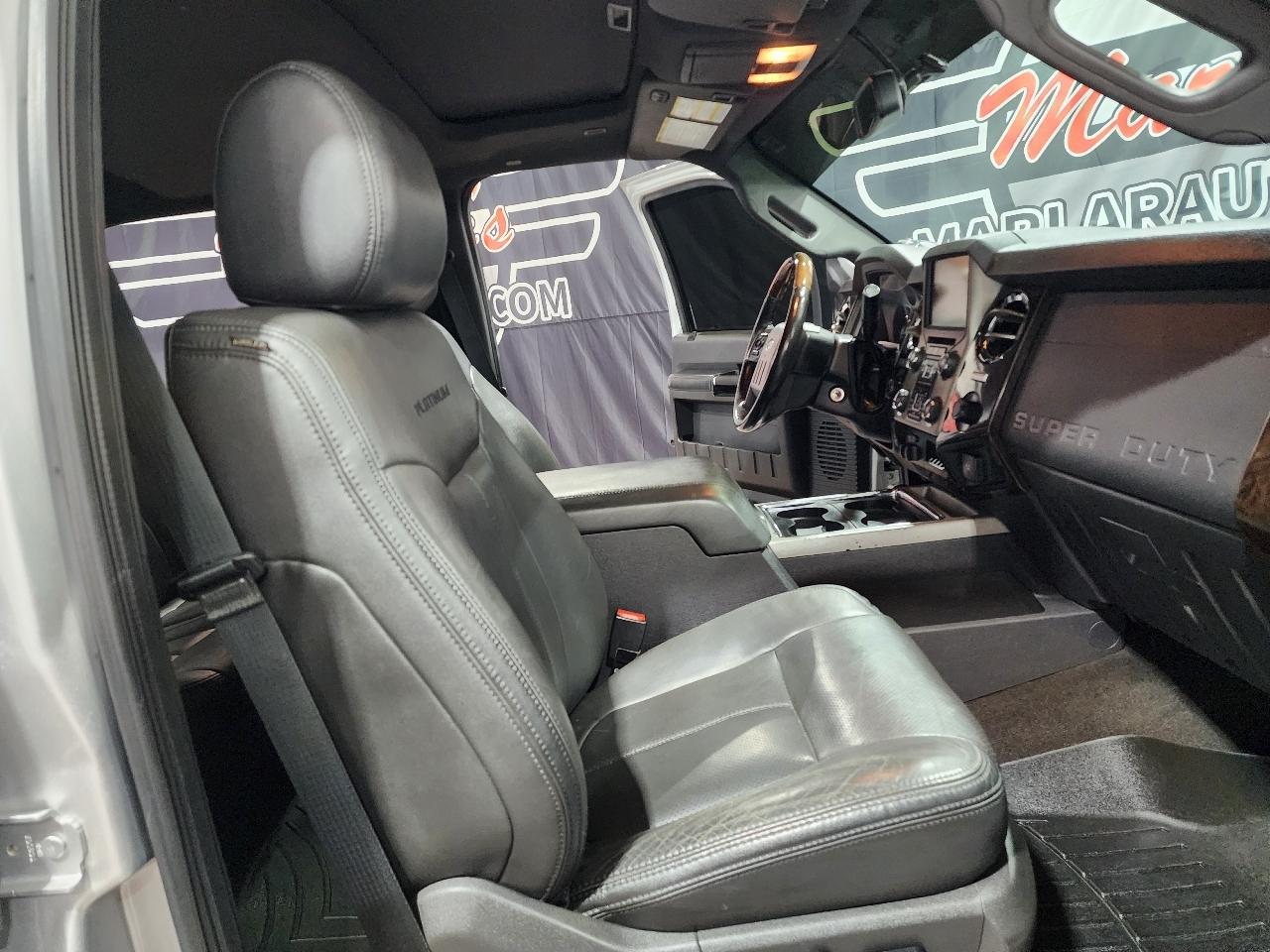 Ford Super Duty F-250 SRW 4WD Crew Cab 172" Platinum 2016