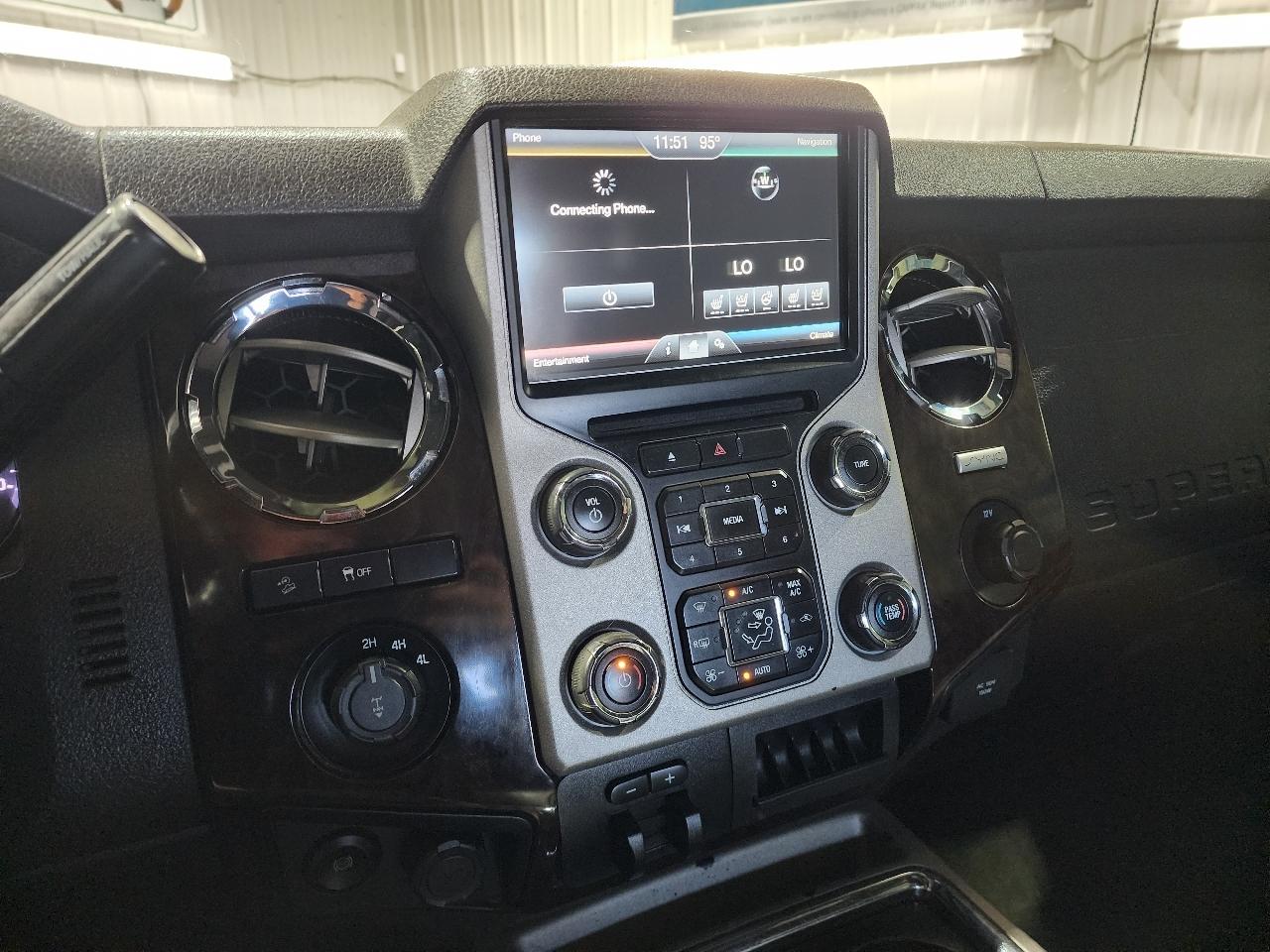 Ford Super Duty F-250 SRW 4WD Crew Cab 172" Platinum 2016