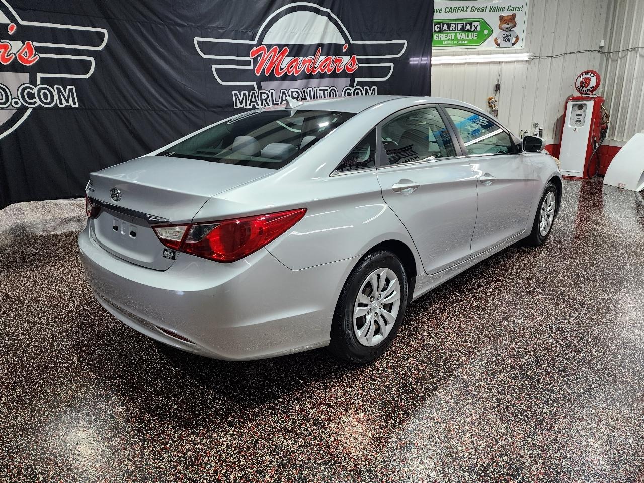 Hyundai Sonata 4dr Sdn 2.4L Auto GLS 2011