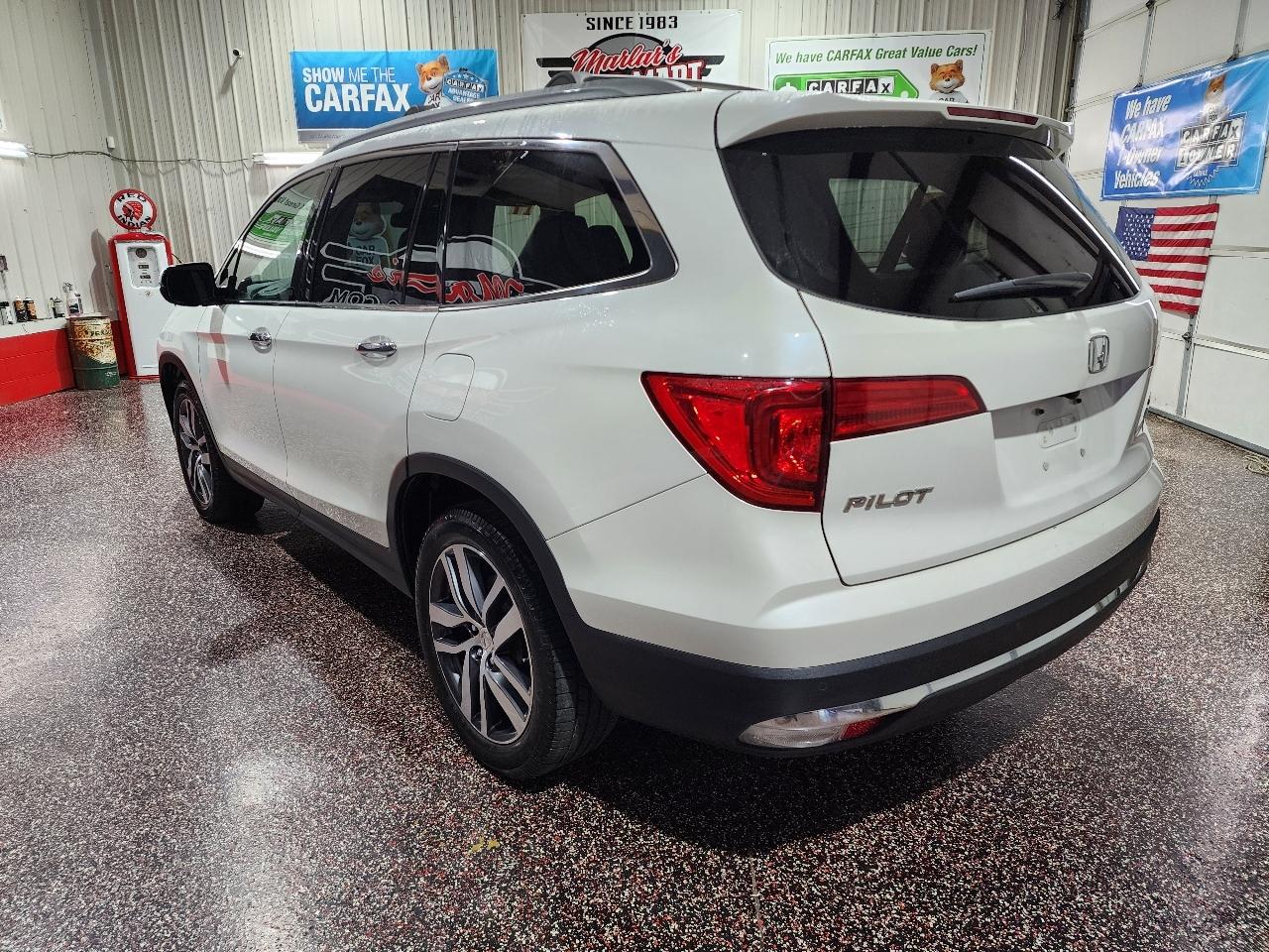 Honda Pilot Touring AWD 2017