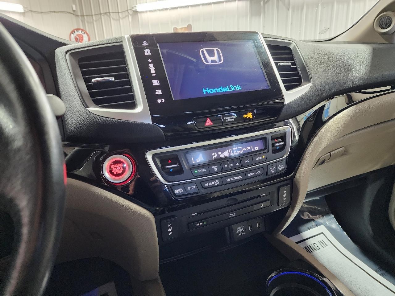 Honda Pilot Touring AWD 2017