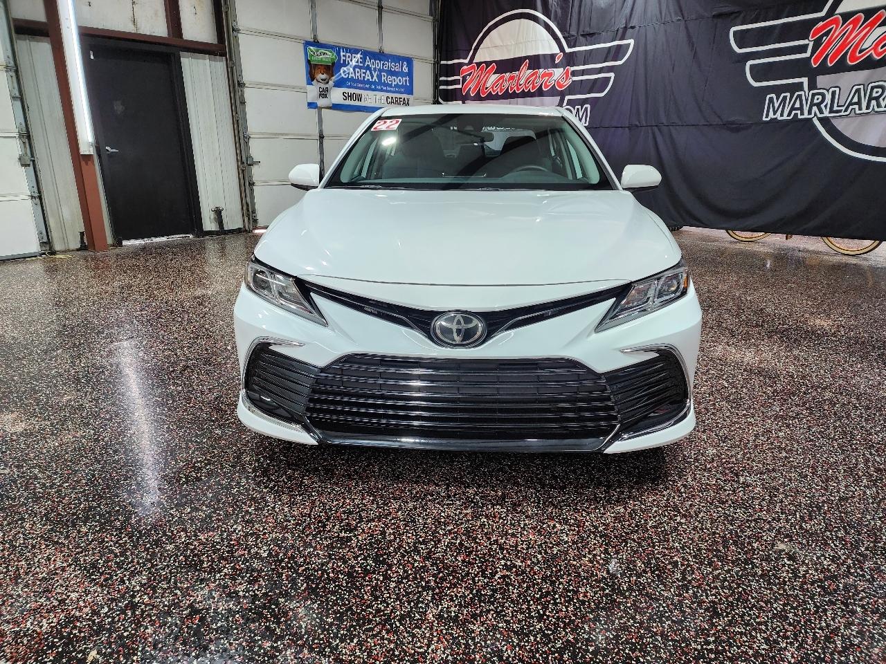 Toyota Camry LE Auto (Natl) 2022