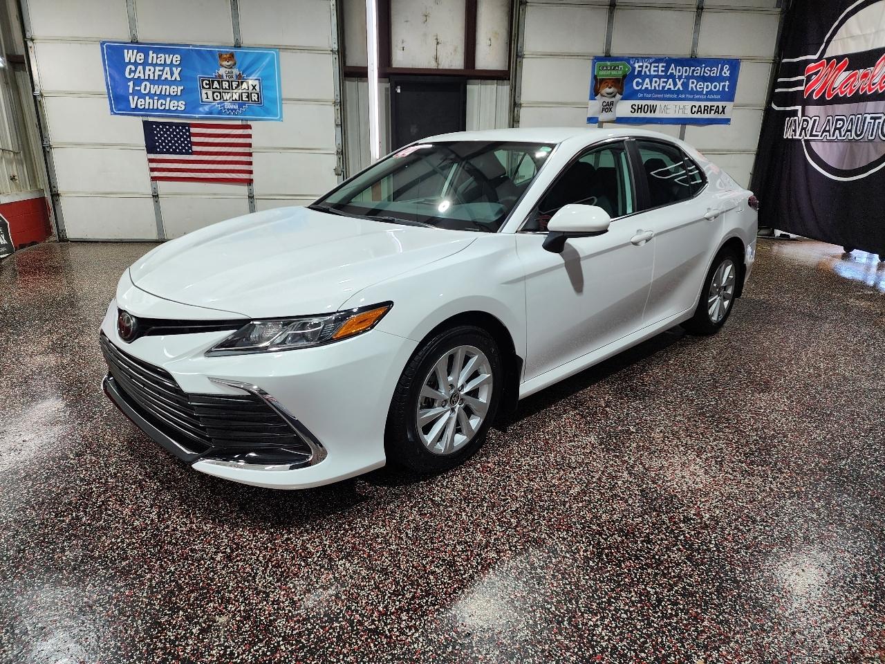 Toyota Camry LE Auto (Natl) 2022