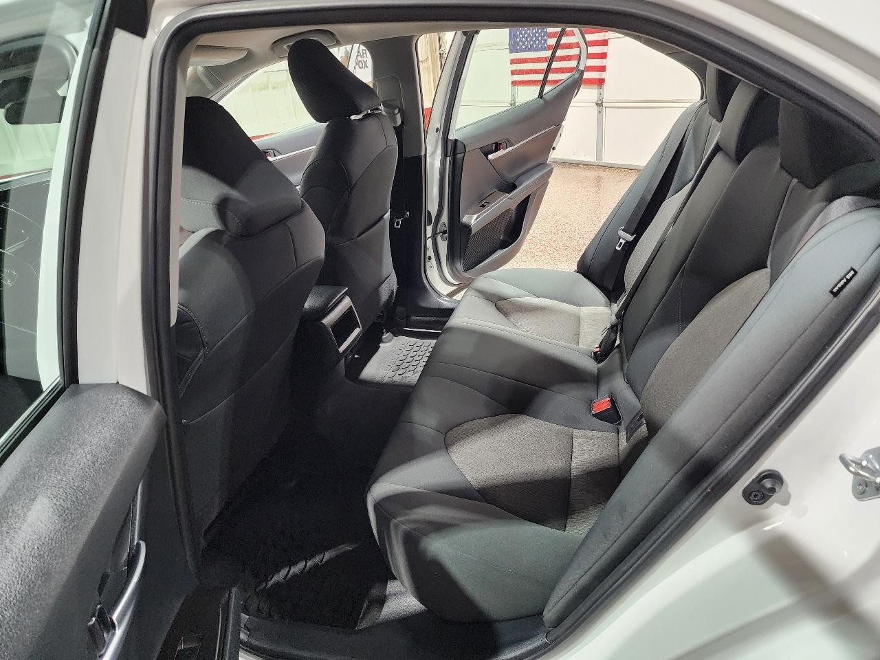 Toyota Camry LE Auto (Natl) 2022