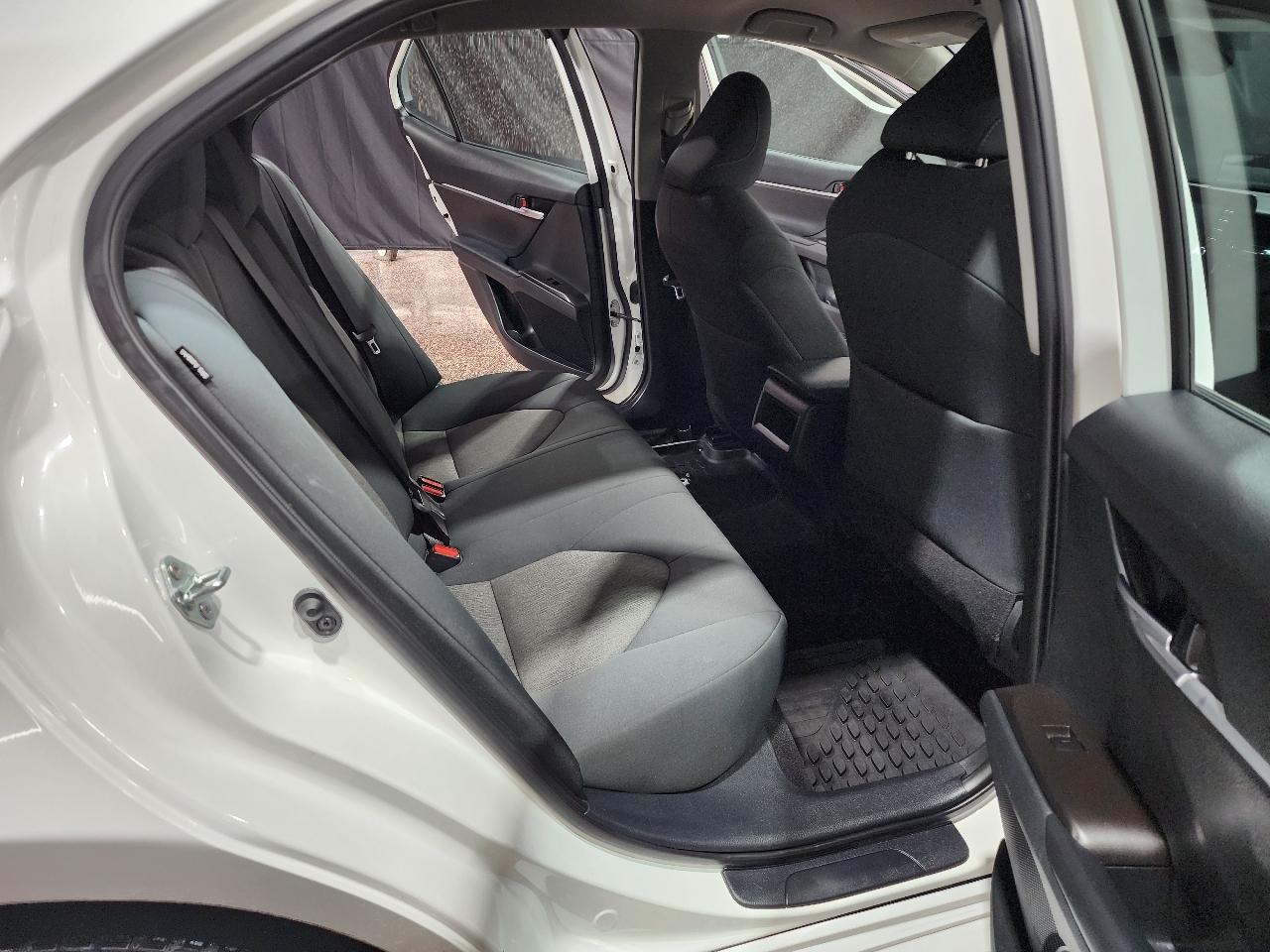 Toyota Camry LE Auto (Natl) 2022
