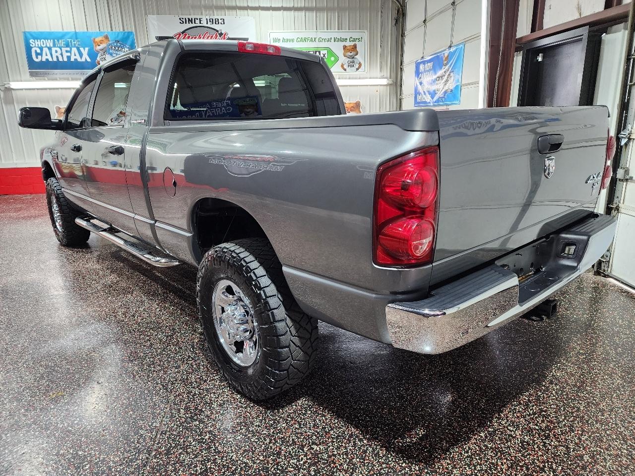 Dodge Ram 2500 4WD Mega Cab 160.5" SLT 2007