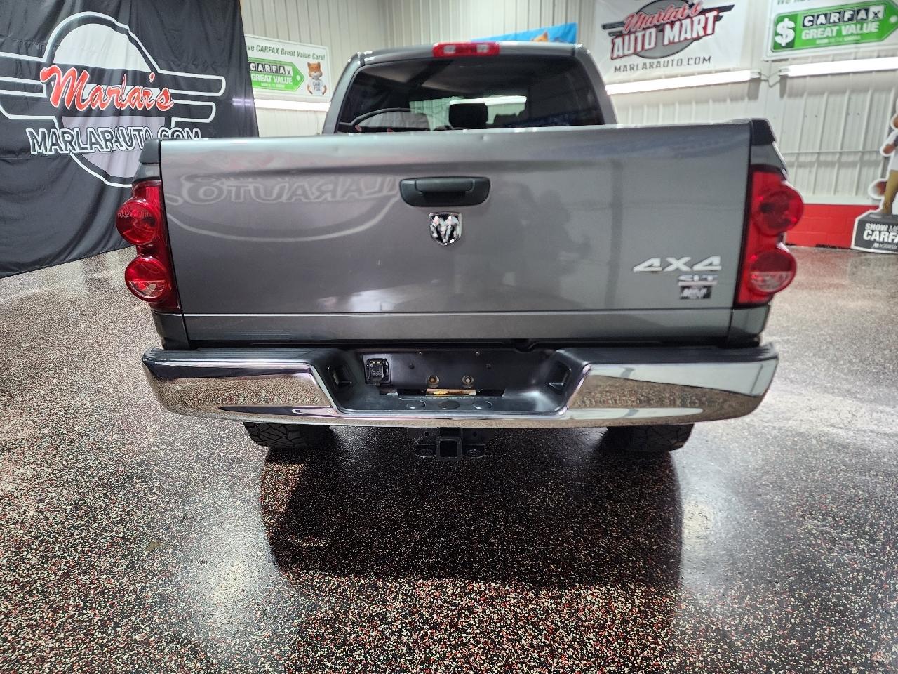 Dodge Ram 2500 4WD Mega Cab 160.5" SLT 2007