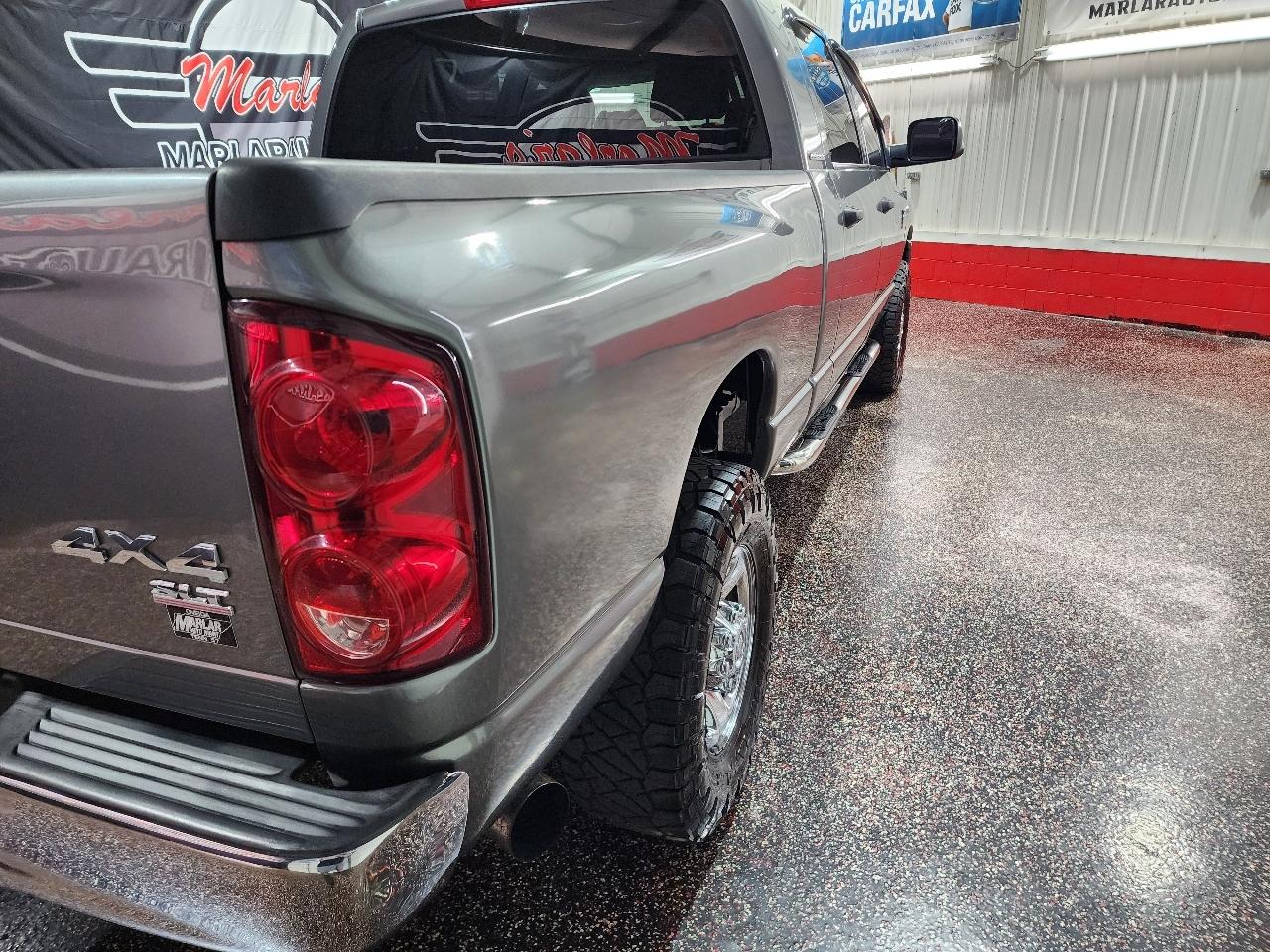 Dodge Ram 2500 4WD Mega Cab 160.5" SLT 2007