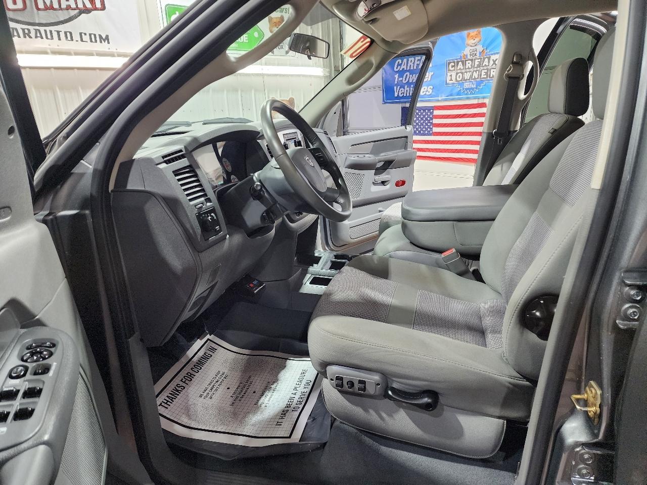Dodge Ram 2500 4WD Mega Cab 160.5" SLT 2007