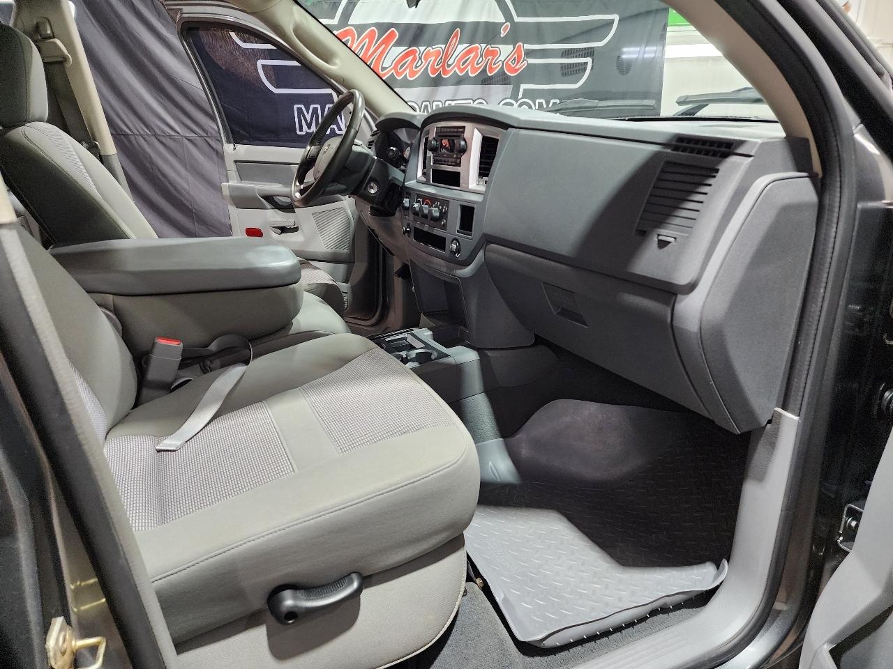 Dodge Ram 2500 4WD Mega Cab 160.5" SLT 2007