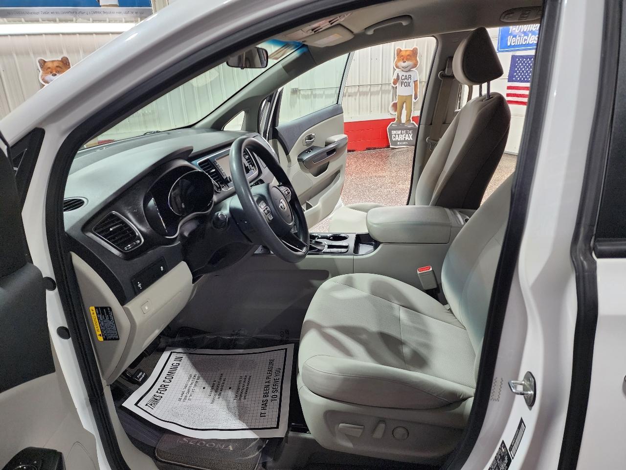 Kia Sedona LX FWD 2020