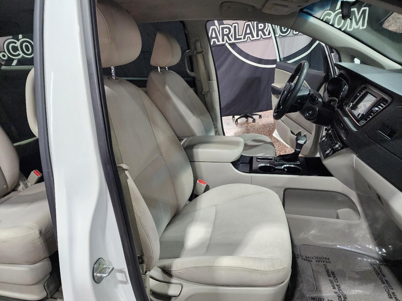 Kia Sedona LX FWD 2020