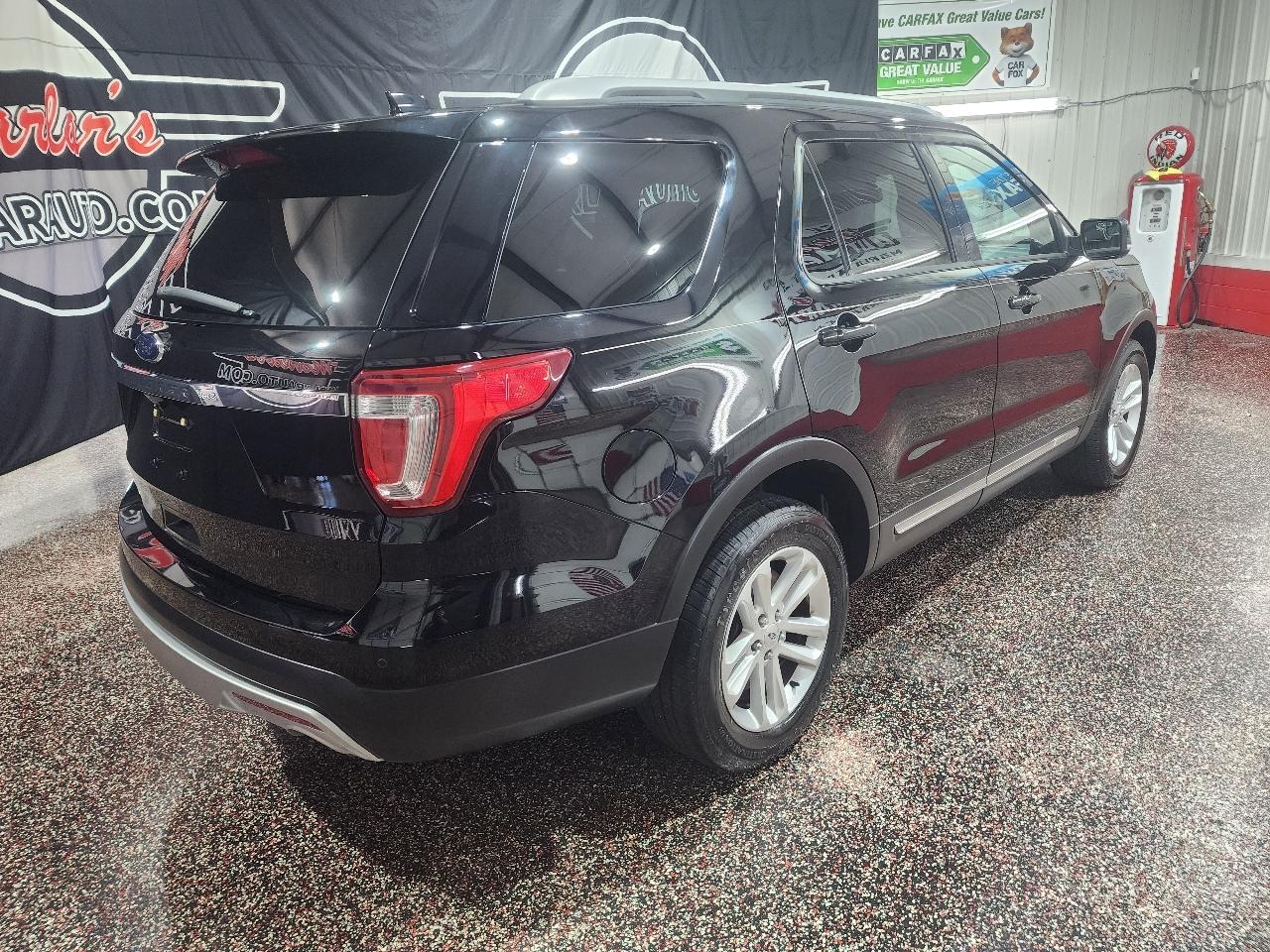 Ford Explorer XLT FWD 2017