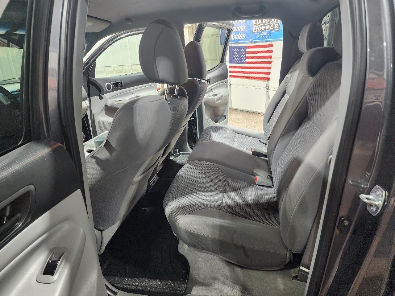 Toyota Tacoma 4WD Double V6 MT (Natl) 2011