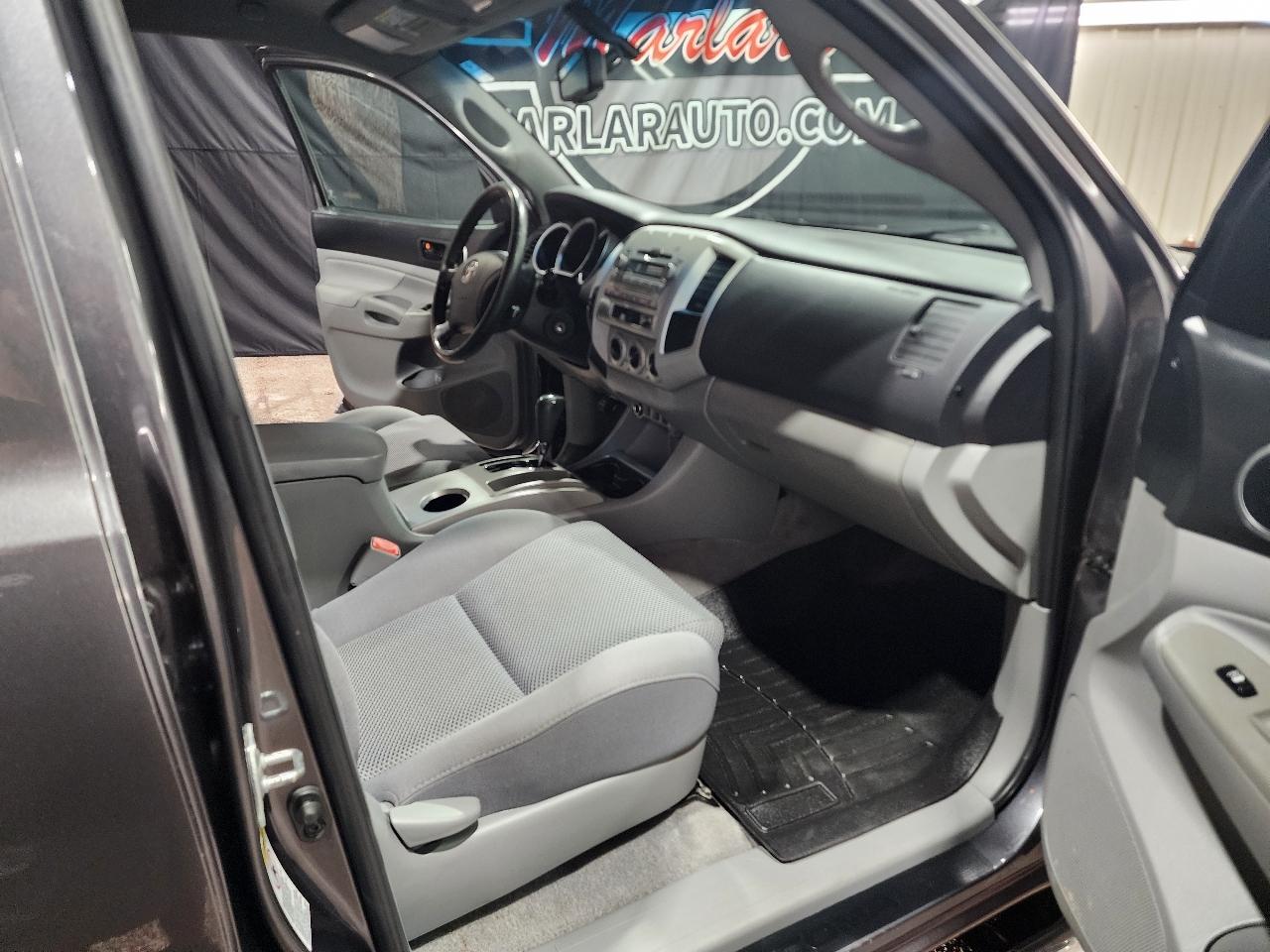 Toyota Tacoma 4WD Double V6 MT (Natl) 2011