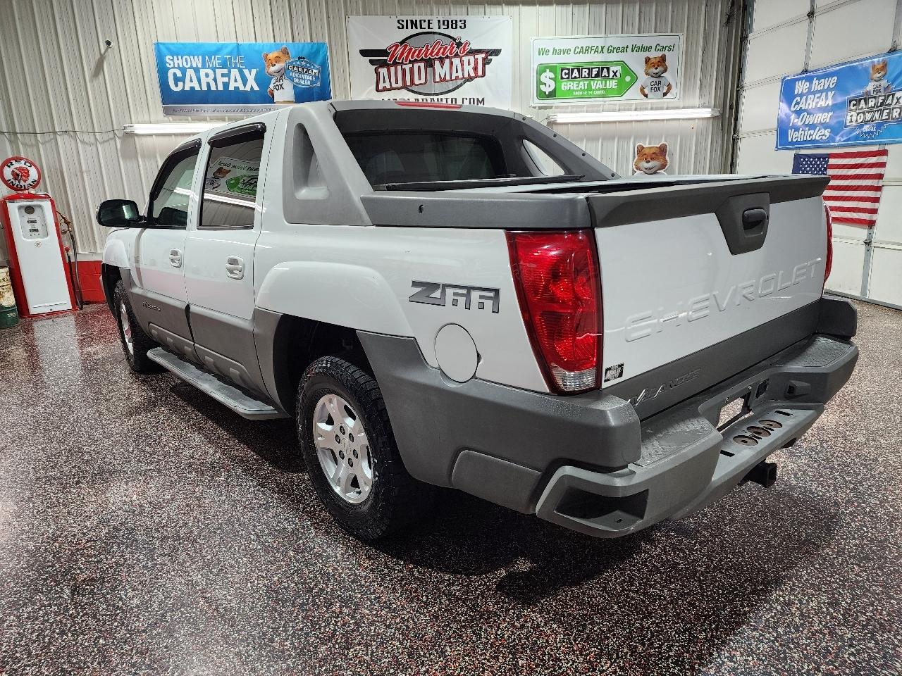 Chevrolet Avalanche 1500 5dr Crew Cab 130" WB 2002