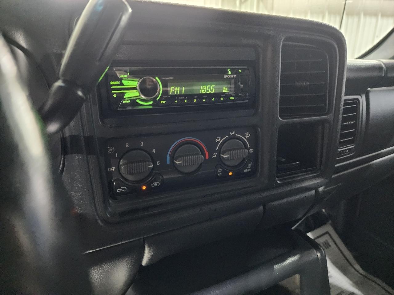 Chevrolet Avalanche 1500 5dr Crew Cab 130" WB 2002
