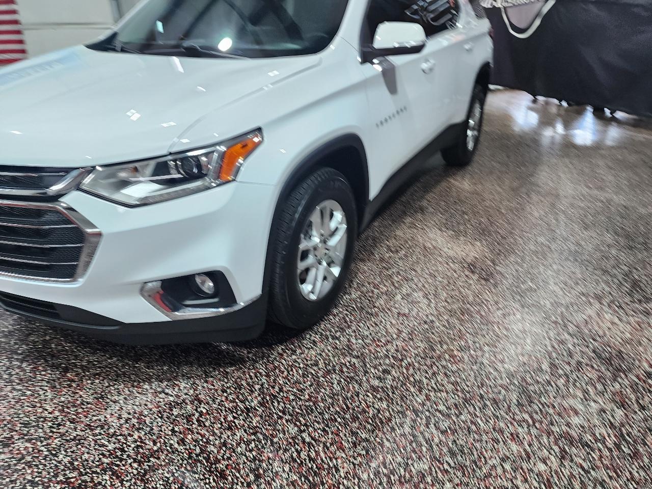 Chevrolet Traverse FWD 4dr LT Leather 2021