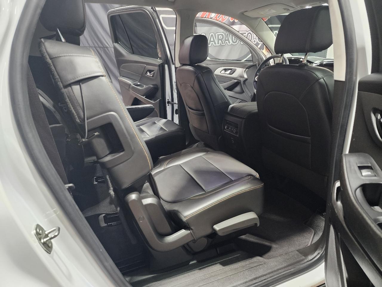 Chevrolet Traverse FWD 4dr LT Leather 2021