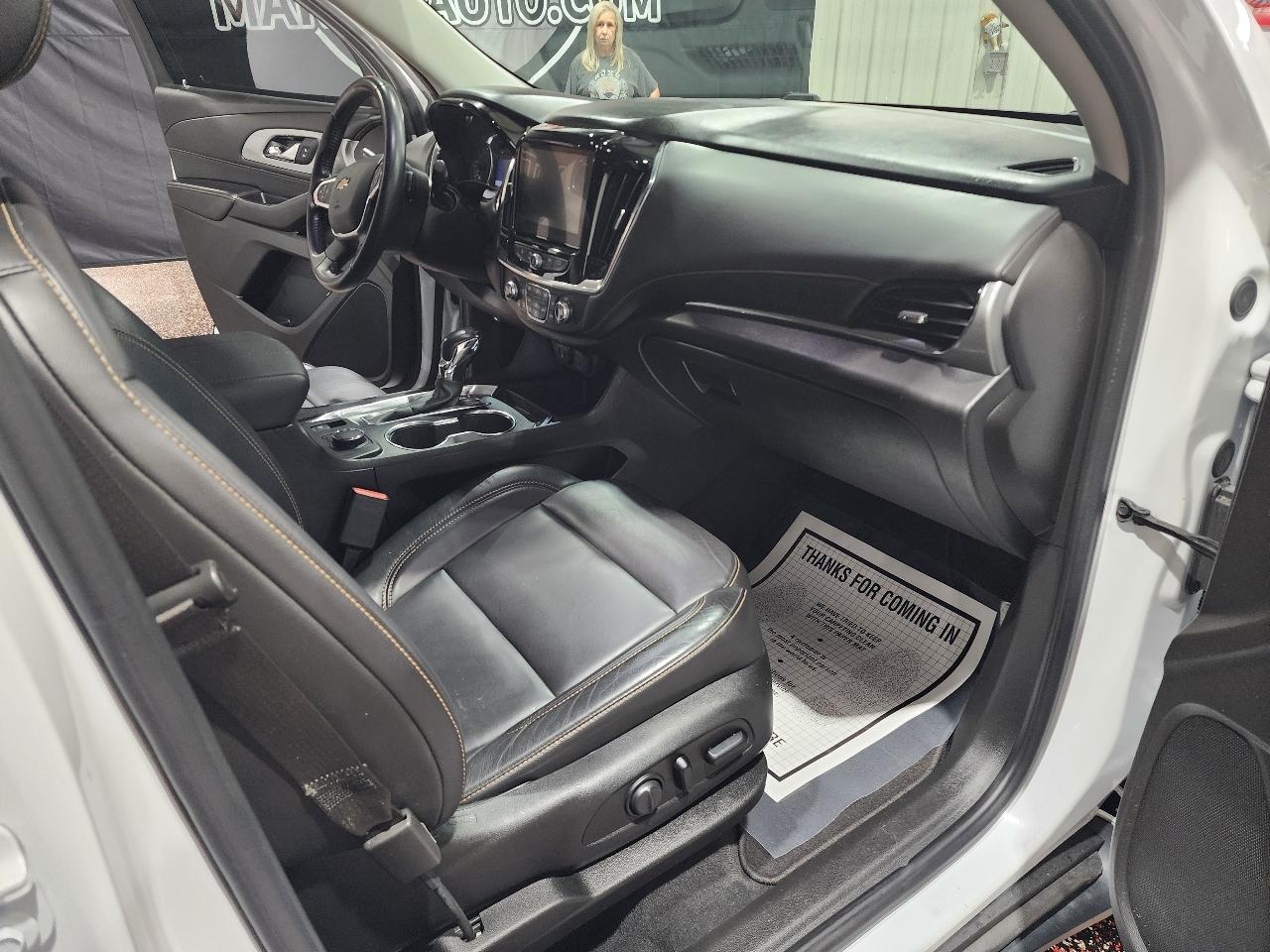 Chevrolet Traverse FWD 4dr LT Leather 2021