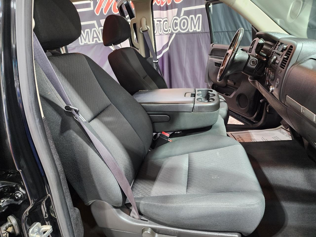 Chevrolet Silverado 3500HD 4WD Crew Cab 171.5" WB, 59.4" CA LT 2012