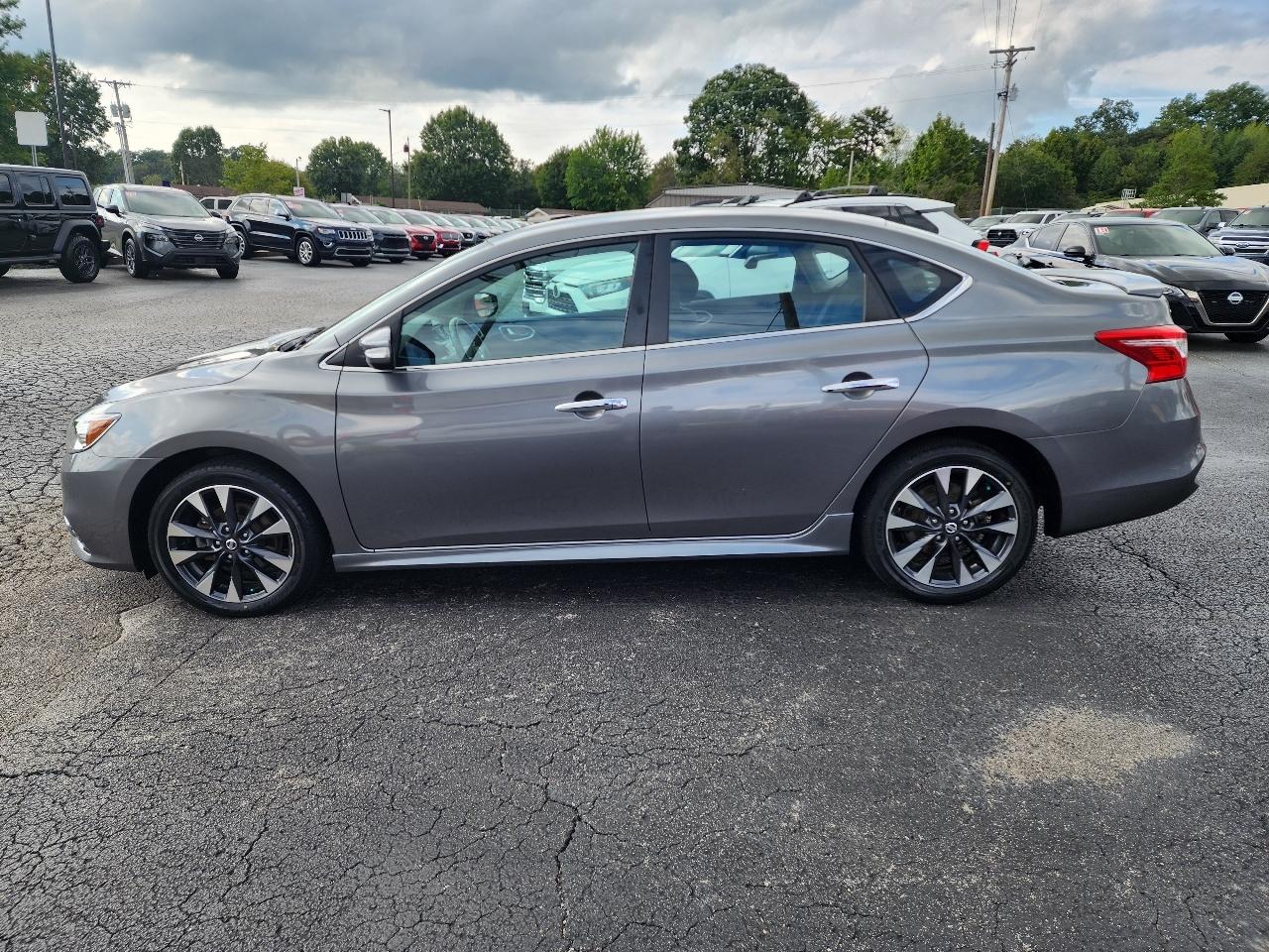Nissan Sentra SR CVT 2017