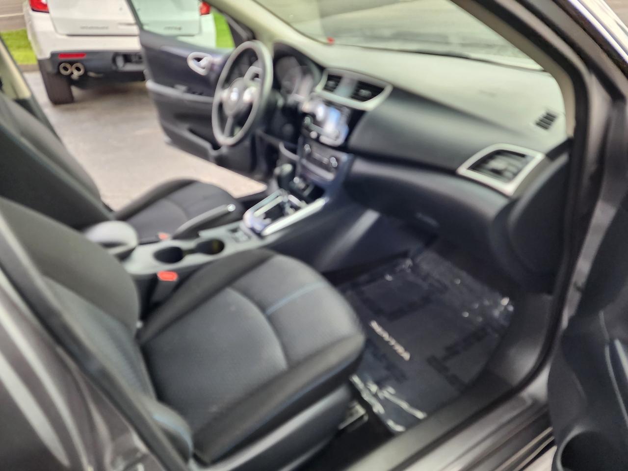 Nissan Sentra SR CVT 2017