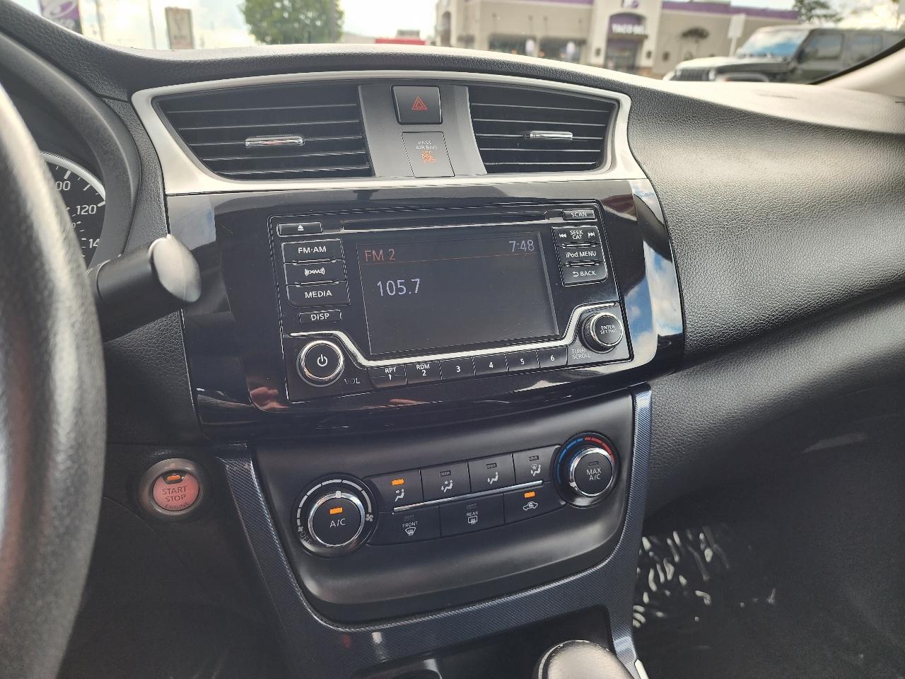 Nissan Sentra SR CVT 2017