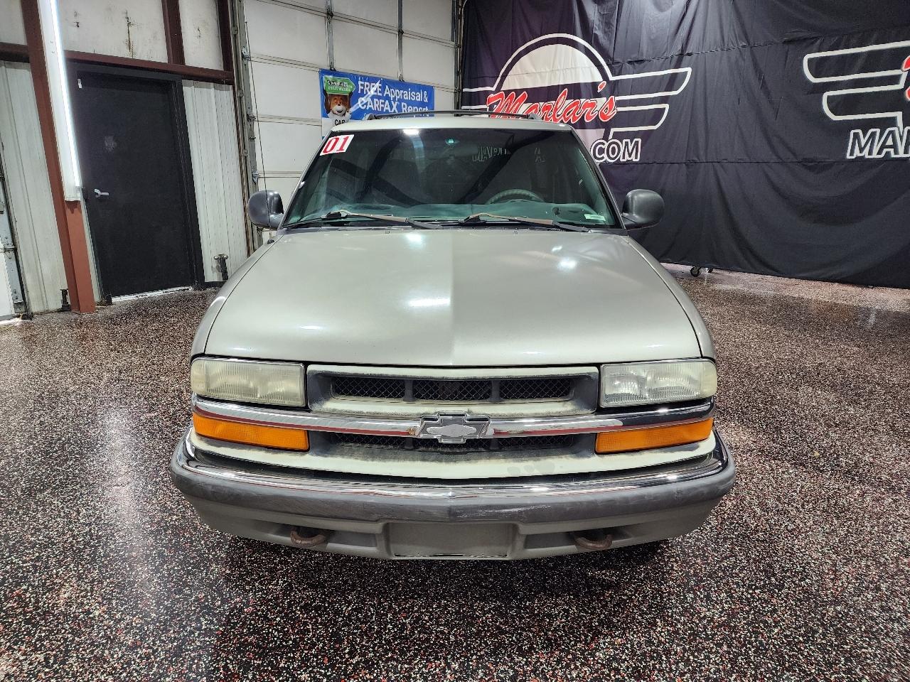 Chevrolet Blazer 2dr 4WD LS 2001