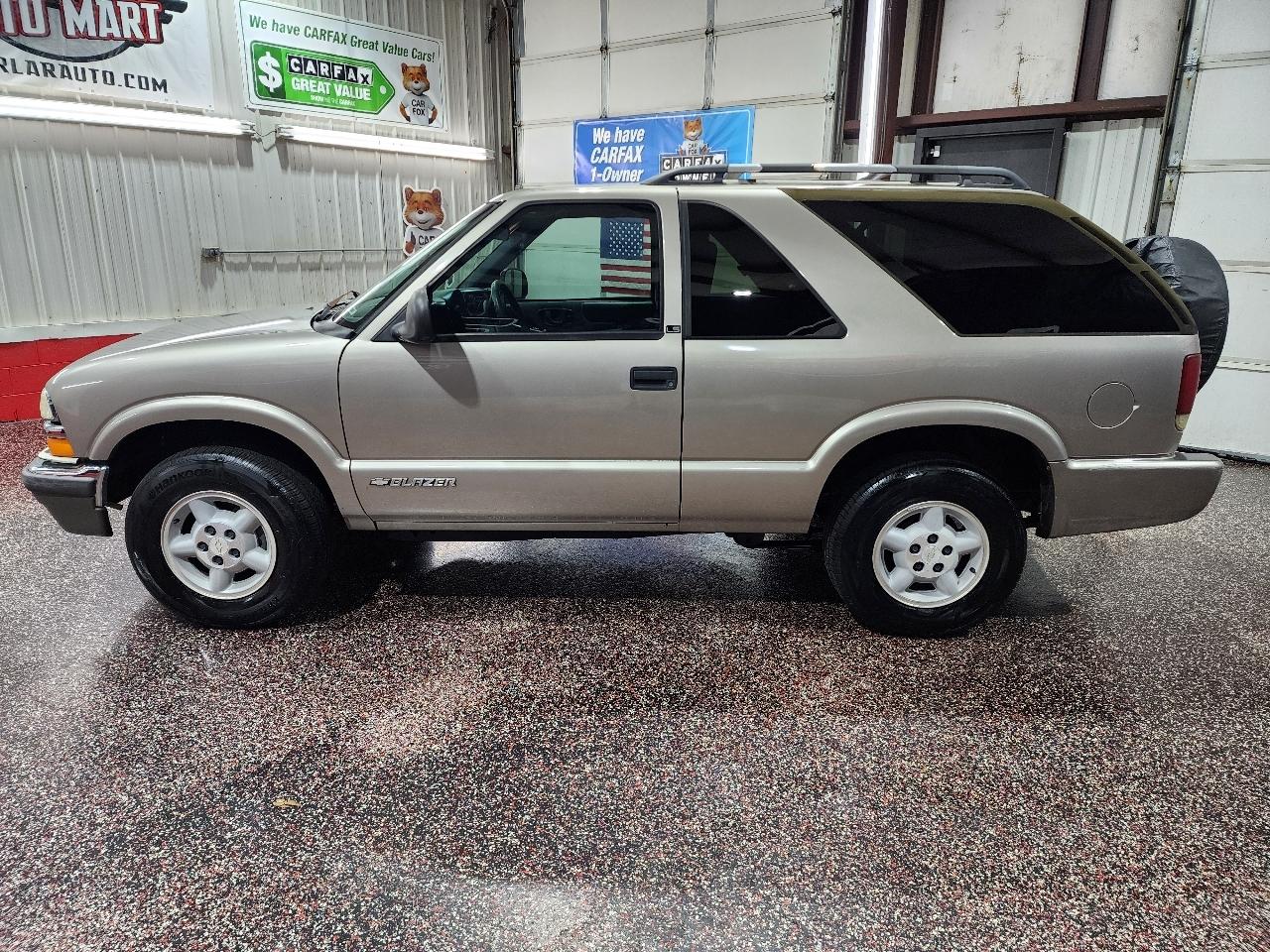 Chevrolet Blazer 2dr 4WD LS 2001