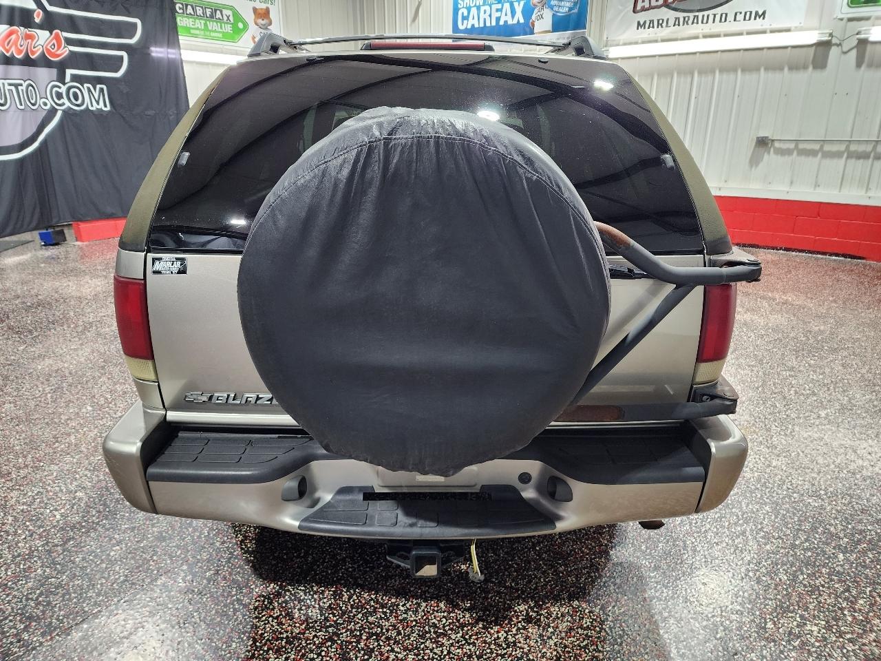 Chevrolet Blazer 2dr 4WD LS 2001